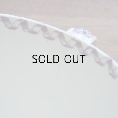 内側にヘアラインがあります。