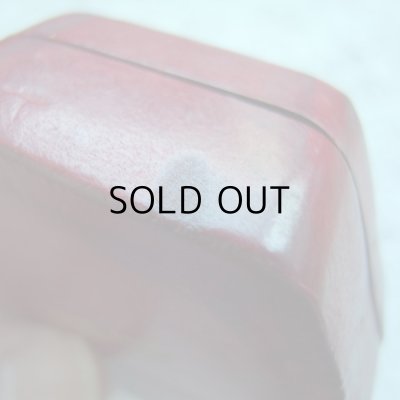 シミがみられます。