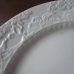 画像5: イギリスアンティーク  白いレリーフ皿