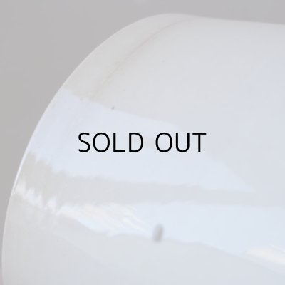 キズや色ジミがあります。