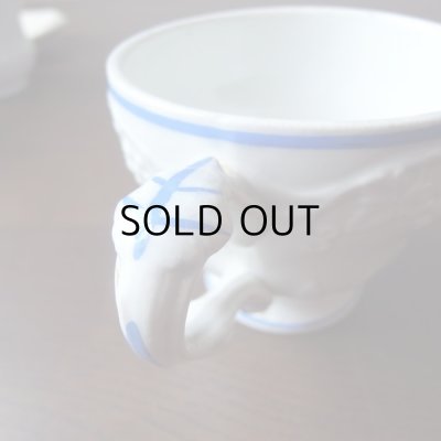 画像3: クレイユモントローのレリーフカップ  アンティーク