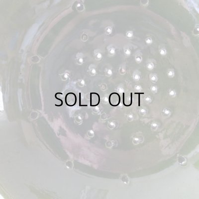 水切り穴が貫通していないところ