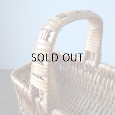 しっかり編まれた持ち手