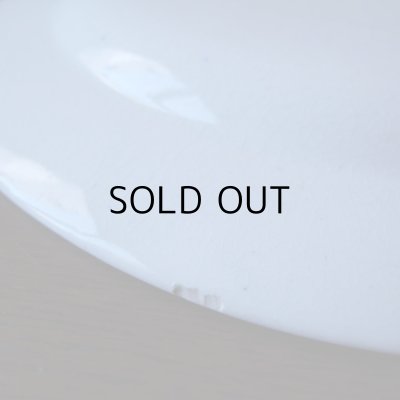 チップがあります。面からは見えません。