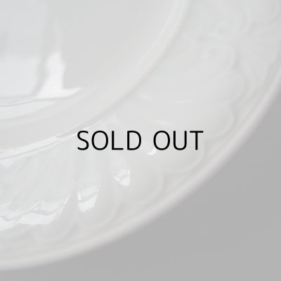 画像6: クレイユモントロー レリーフのお皿『A 』 フランスアンティーク