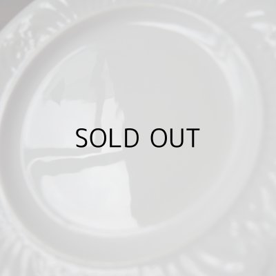 画像9: クレイユモントロー レリーフのお皿『A 』 フランスアンティーク