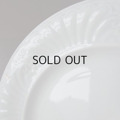 画像8: クレイユモントロー レリーフのお皿『B 』 フランスアンティーク