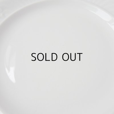 画像12: クレイユモントロー レリーフのお皿『B 』 フランスアンティーク