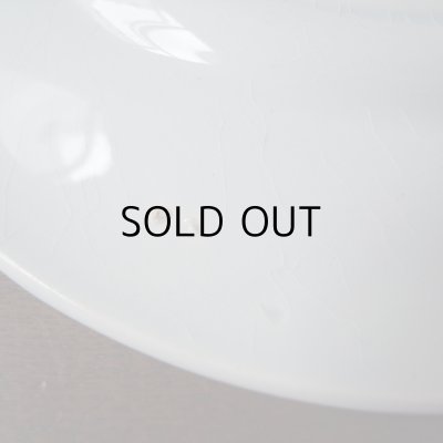 画像17: クレイユモントロー レリーフのお皿『B 』 フランスアンティーク