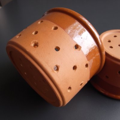 半分だけ釉薬がかかっています