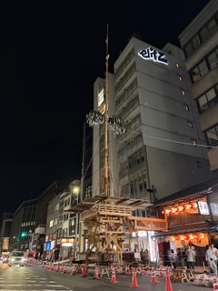 骨組みだけの月鉾。