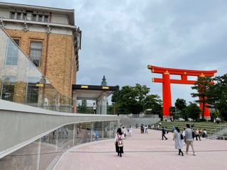 京セラ美術館、京都国立近代美術館、平安神宮。