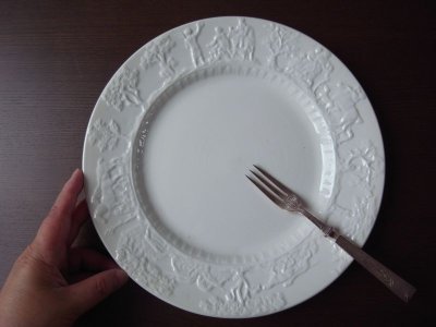 画像3: イギリスアンティーク  白いレリーフ皿