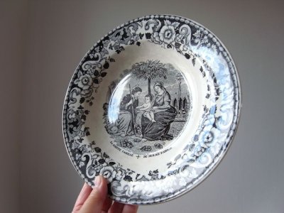 画像1: 天使のいるグリザイユの皿  フランスアンティーク