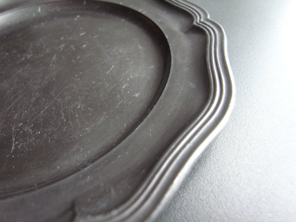 画像4: キリリとしたピューターの花リム皿　フランスアンティーク (4)