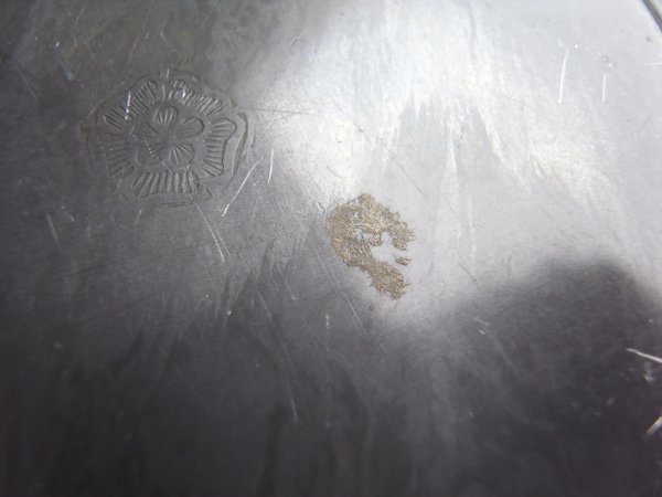 画像16: キリリとしたピューターの花リム皿　フランスアンティーク (16)