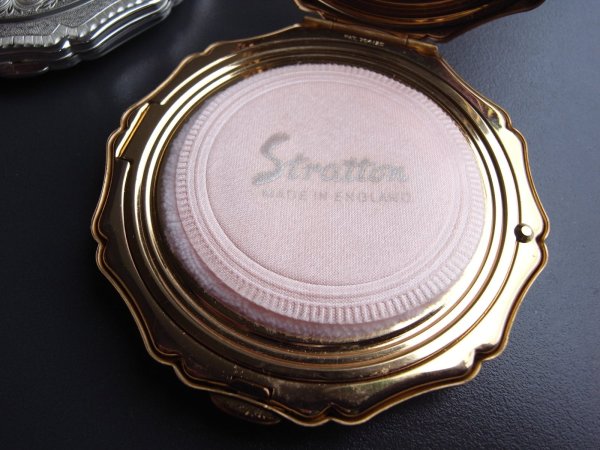 画像11: ストラットン（Stratton）のコンパクトミラー・ゴールド　イギリスアンティーク (11)