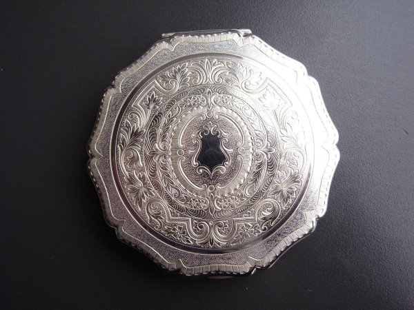 画像1: ストラットン（Stratton）のコンパクトミラー・シルバー　イギリスアンティーク (1)