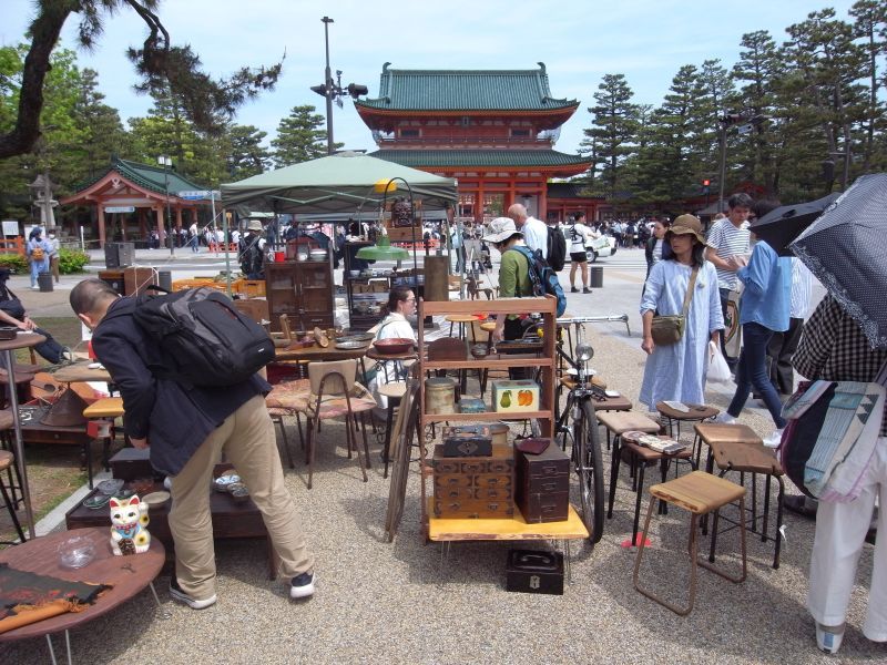 第二回 平安蚤の市へ行ってきました。