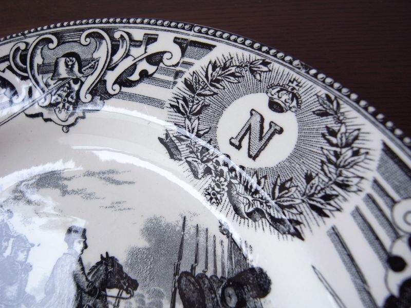 ナポレオンのグリザイユ皿4枚セット ベルギーアンティーク - テーブルB