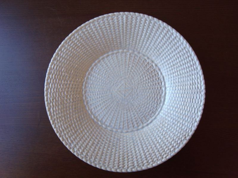 アプト窯 パニエレリーフのお皿 フランスアンティーク - テーブルB